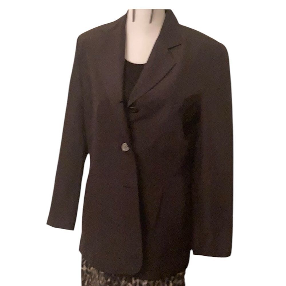 Newport News vintage size 8 black 100% silk blazer like new